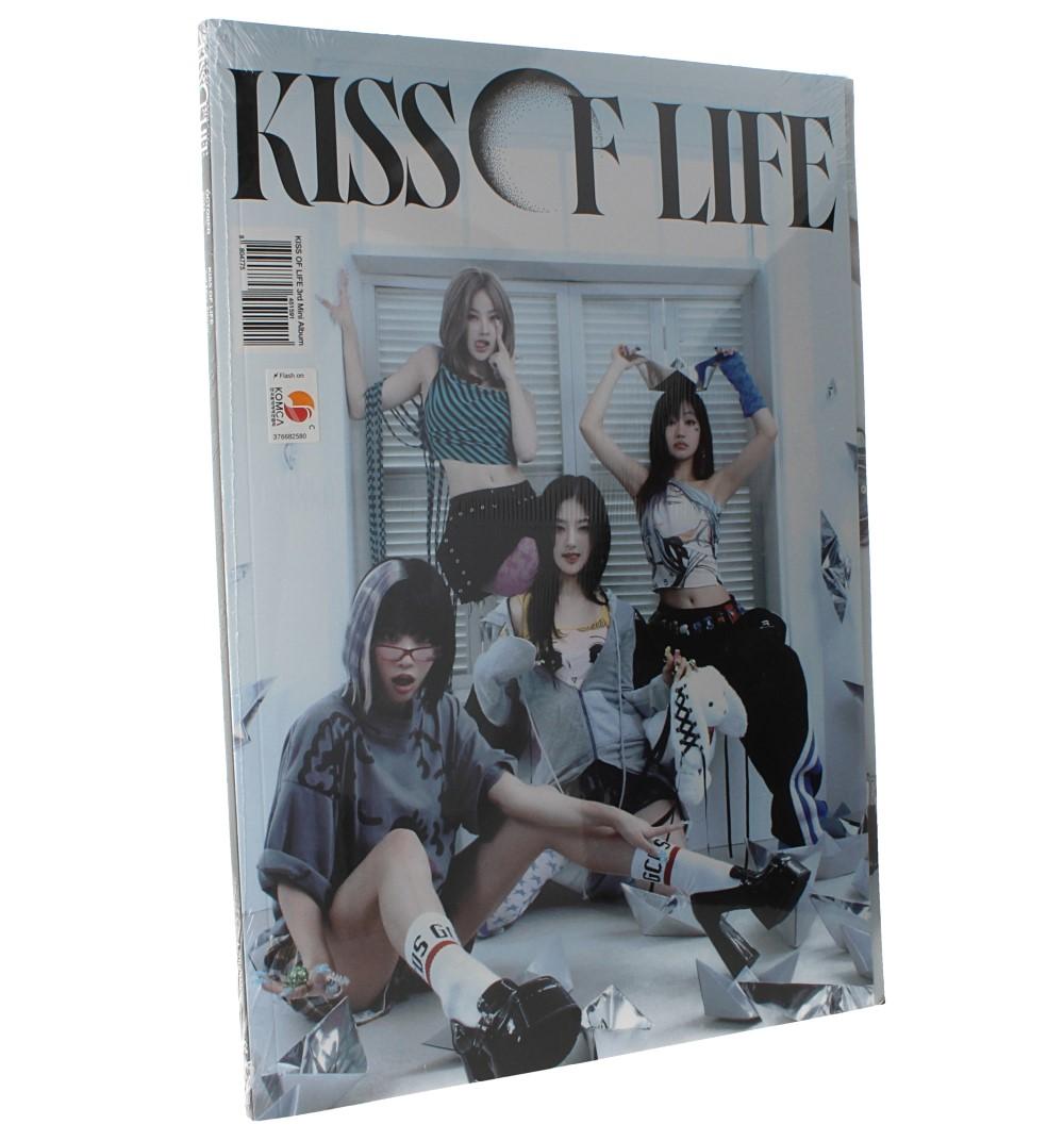 Kiss of Life - 3rd Mini album (Love yourself).  Magazine version